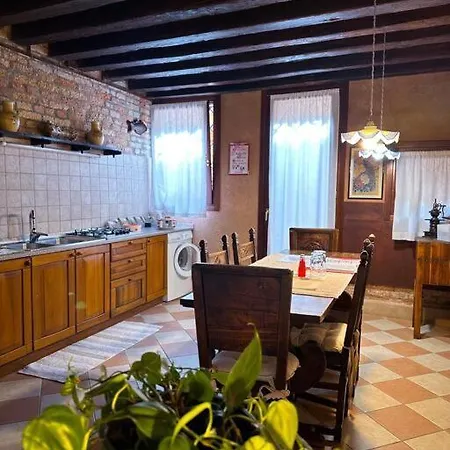 Cannaregio Apartment